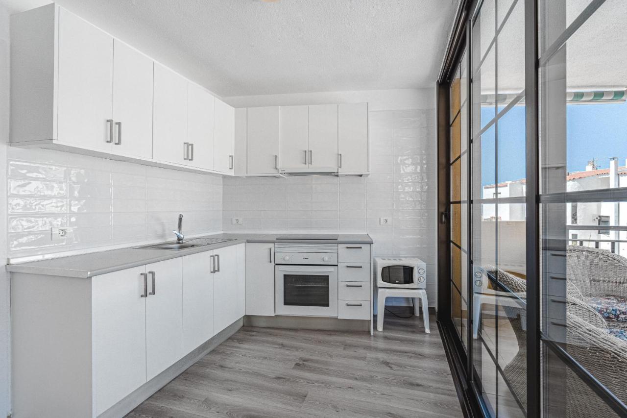 Family Apartment With 3 Bedrooms And Balcony Near Los Gigantes And Ocean Puerto de Santiago  Bagian luar foto