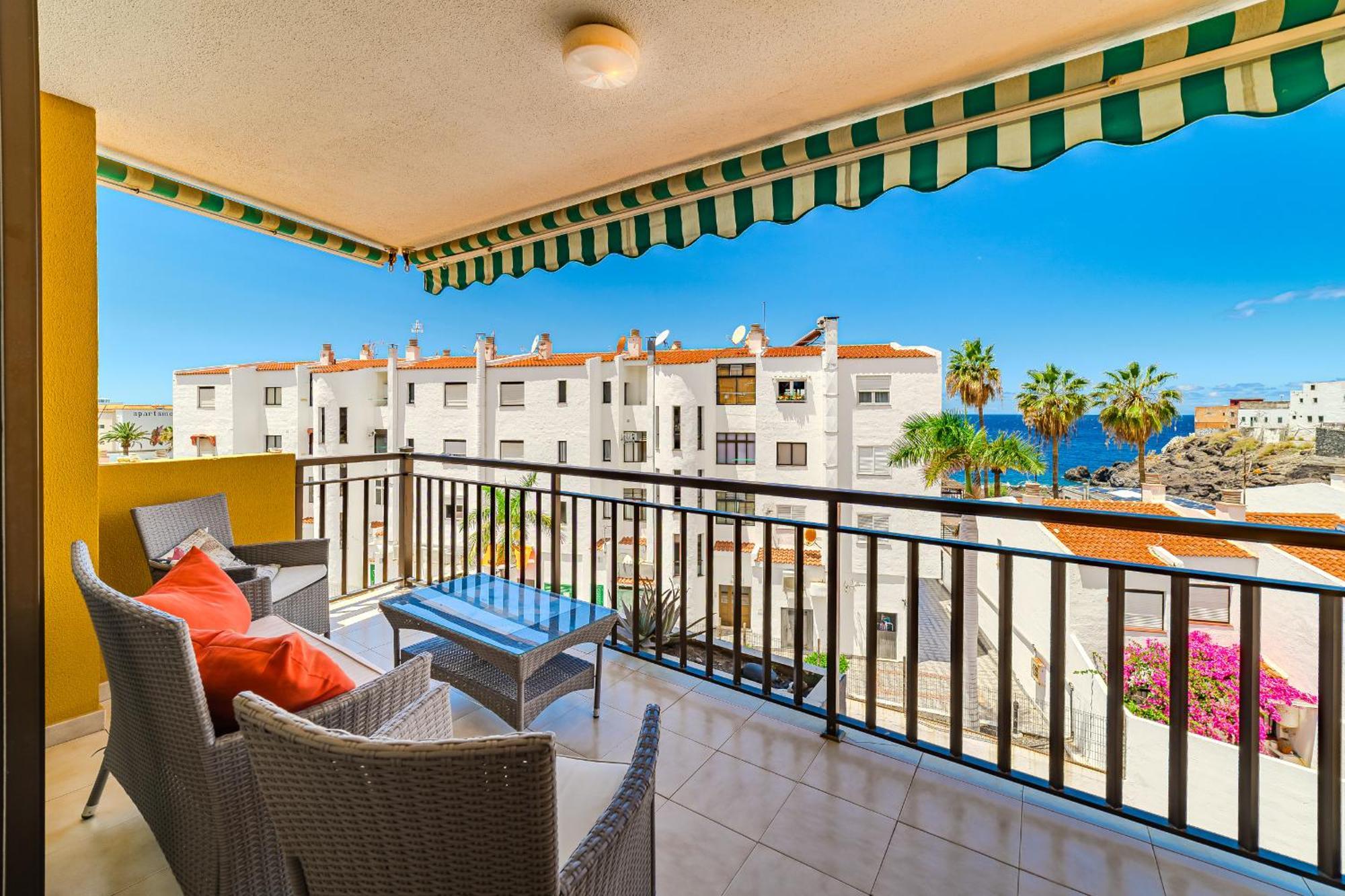 Family Apartment With 3 Bedrooms And Balcony Near Los Gigantes And Ocean Puerto de Santiago  Bagian luar foto