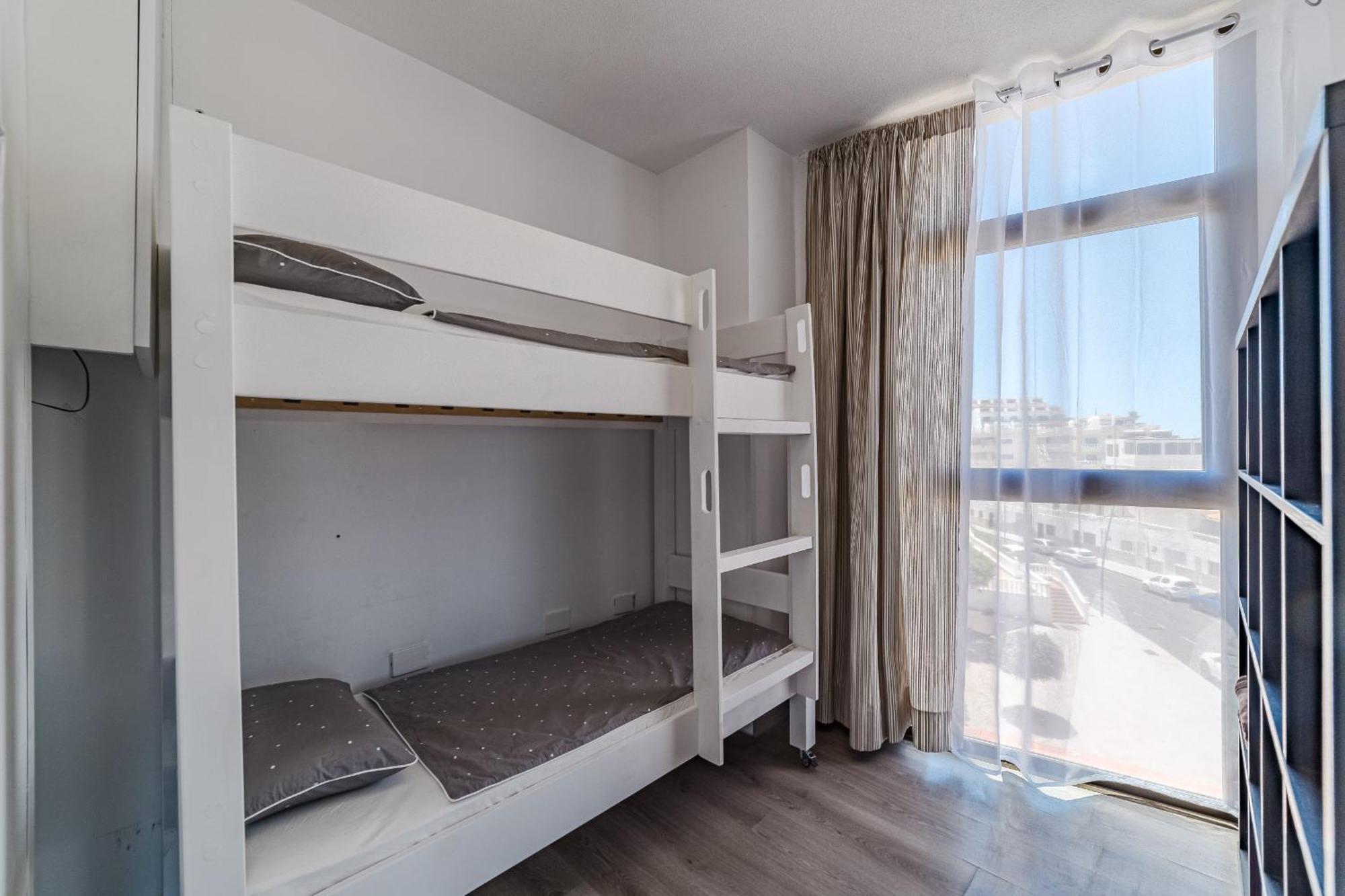 Family Apartment With 3 Bedrooms And Balcony Near Los Gigantes And Ocean Puerto de Santiago  Bagian luar foto